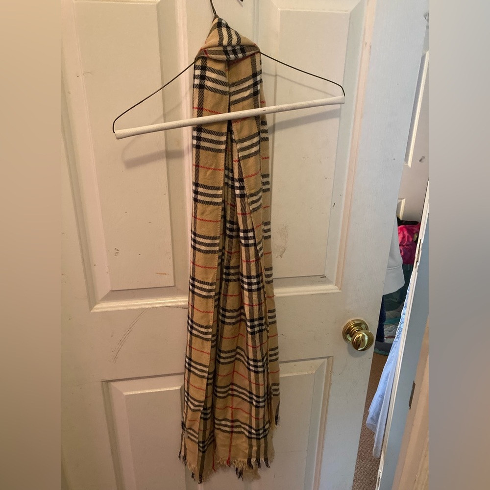 Burberry London Vintage Wool Nova Check Scarf